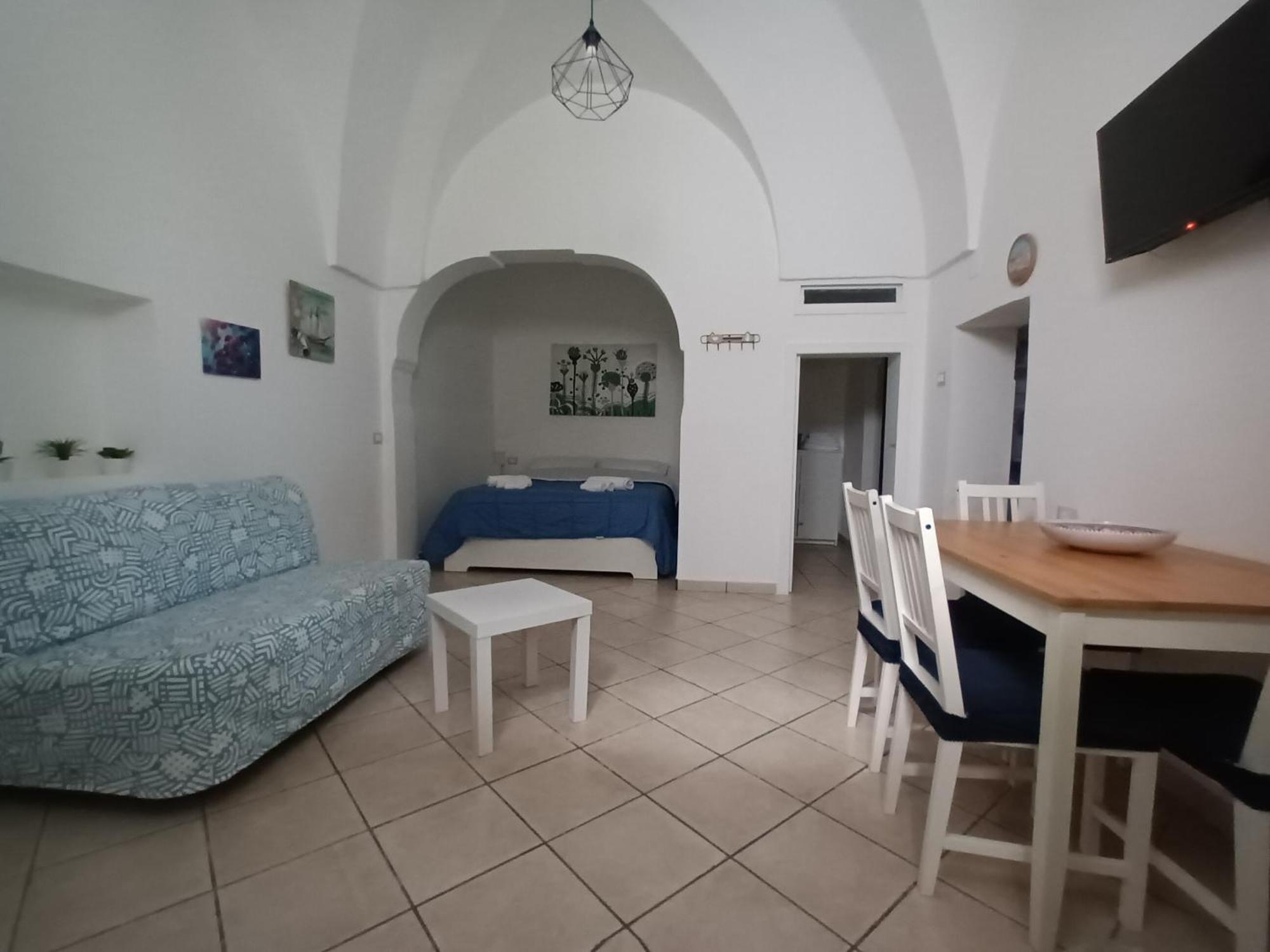 אוסטוני Vico Trieste מראה חיצוני תמונה